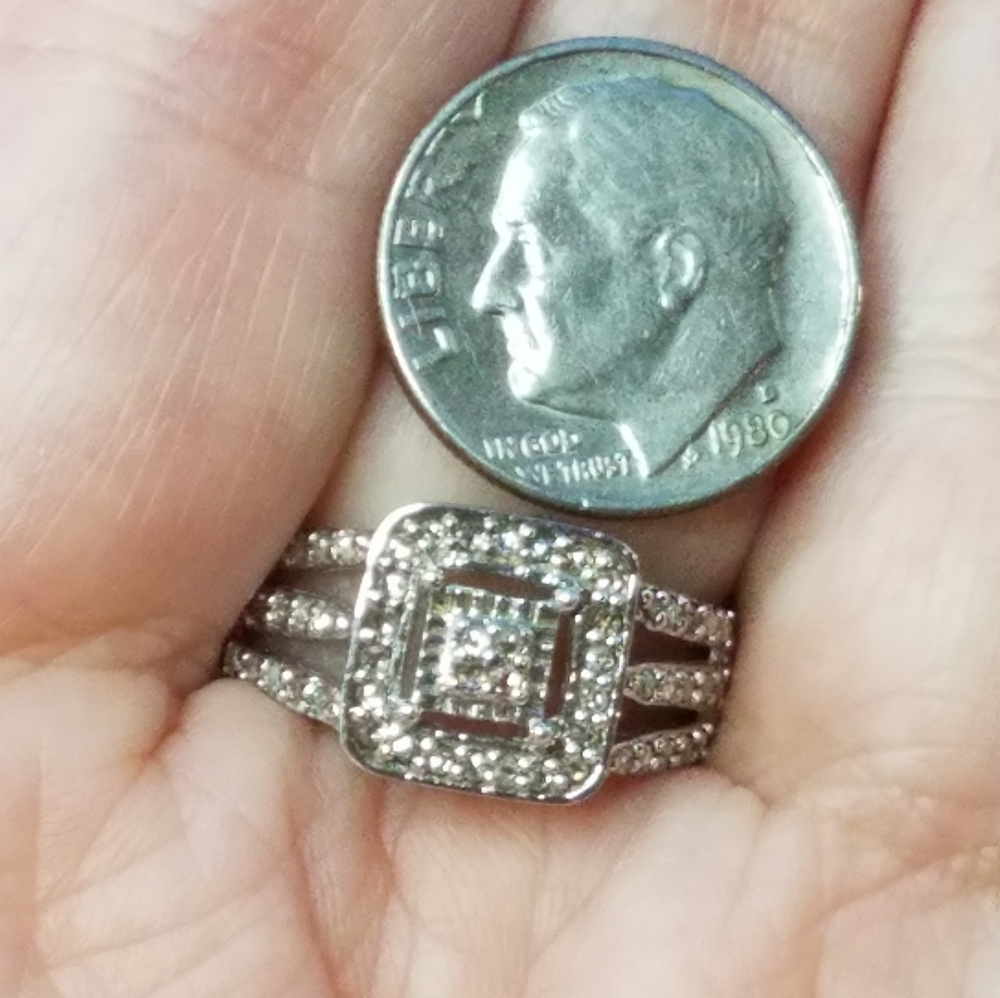 Diamond Cluster Ring - Picture 12 of 14